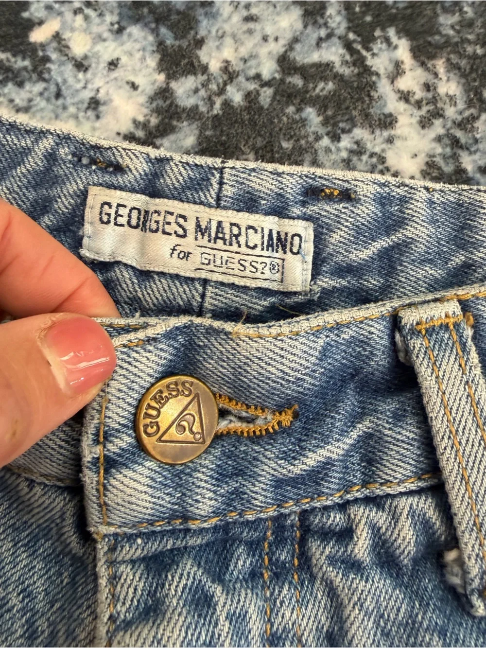 Vintage GUESS USA Baggy Jeans | Light Wash High Rise | 90s Denim- Sz 25 - Picture 2 of 10